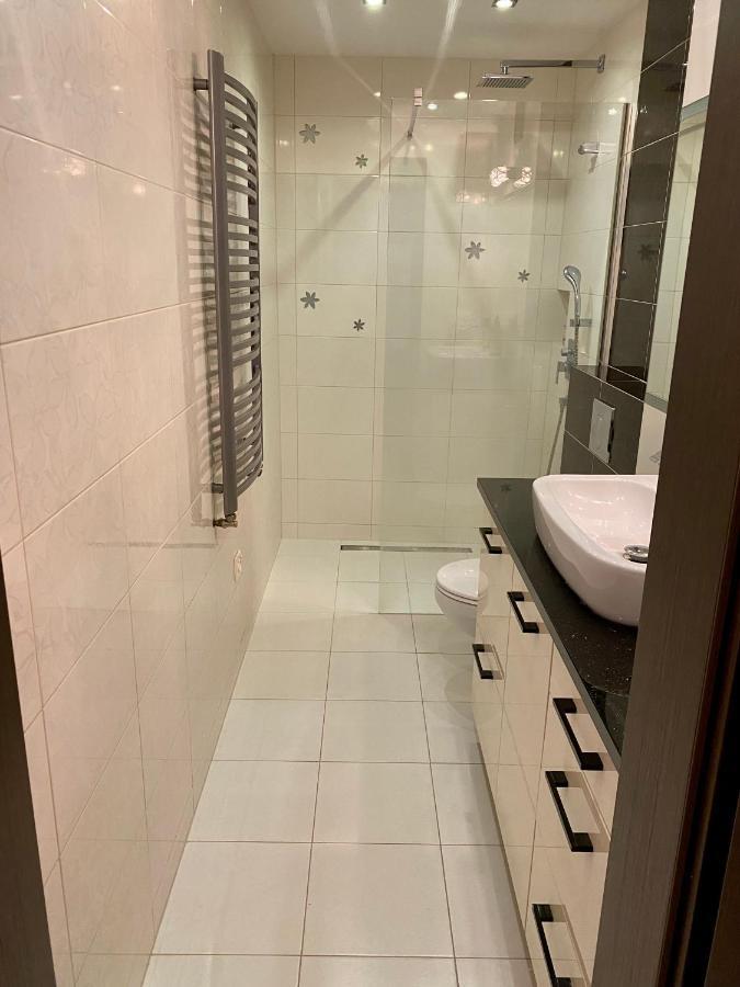 Apartament Centrum 64M2 Klimatyzacja Kedzierzyn-Kozle Exterior photo